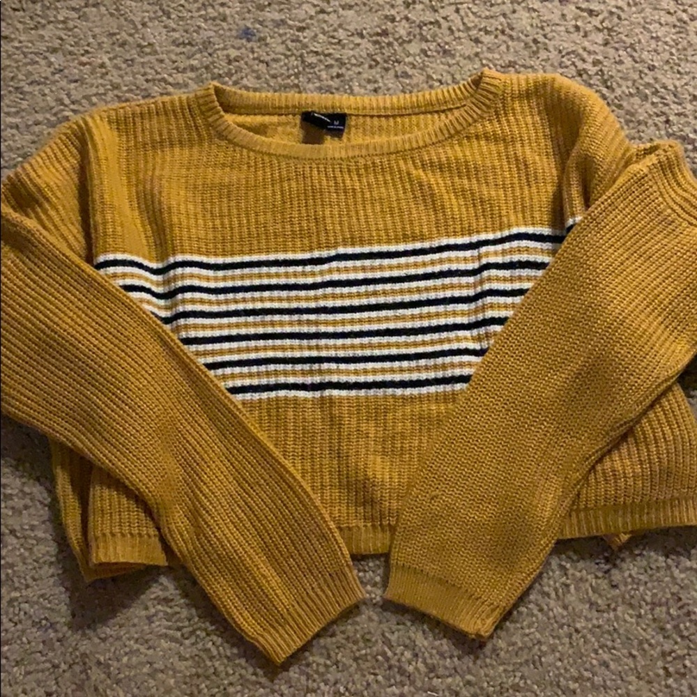 Cropped sweater